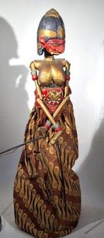 Ensemble de deux poupées Wayang Golek. - Indonésie - Fin du