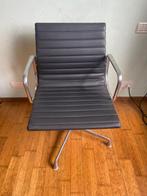 ICF - Charles & Ray Eames - Chaise - EA108 - Aluminium, Cuir