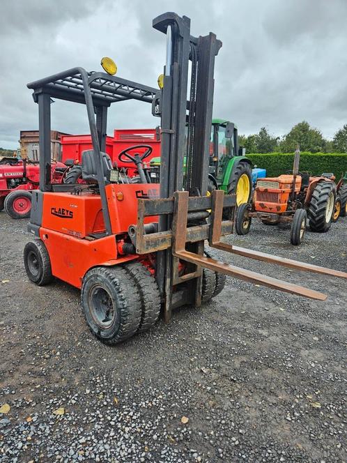 Heftruck diesel DESTA 2.5ton, Articles professionnels, Machines & Construction | Chariots élévateurs & Transport interne, Enlèvement