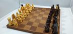 Mid 20th century Latvian design chess set - Jeu déchecs -