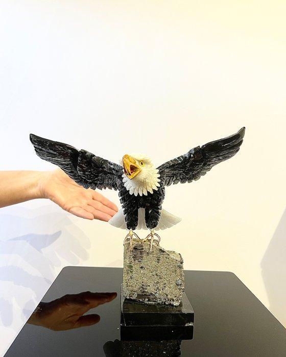 collectie XXL - Ama de Pyriet met een Adelaar van de, Verzamelen, Mineralen en Fossielen