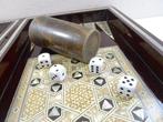 Backgammon Jacquet Tric Trac, avec 30 palets os 1 gobelet 4