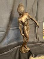 Erwin A. Schinzel (1919-2018) - sculptuur, Mädchen mit Kleid, Antiek en Kunst