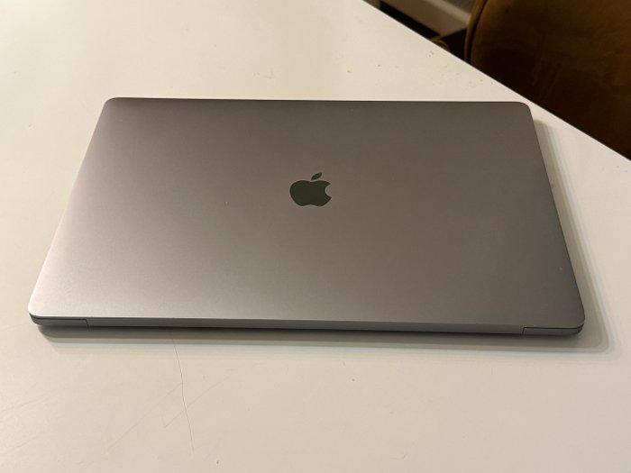 Apple MacBook Pro 16-inch (2019) - Laptop (1), Games en Spelcomputers, Spelcomputers | Overige Accessoires