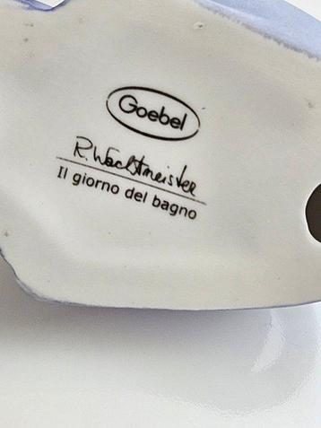 Goebel - Beeldje - Il giorno del bagno - Biscuit porselein, Antiek en Kunst