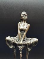 Beeld, Bronze, Lady on Barstool 28cm - 28 cm - Brons