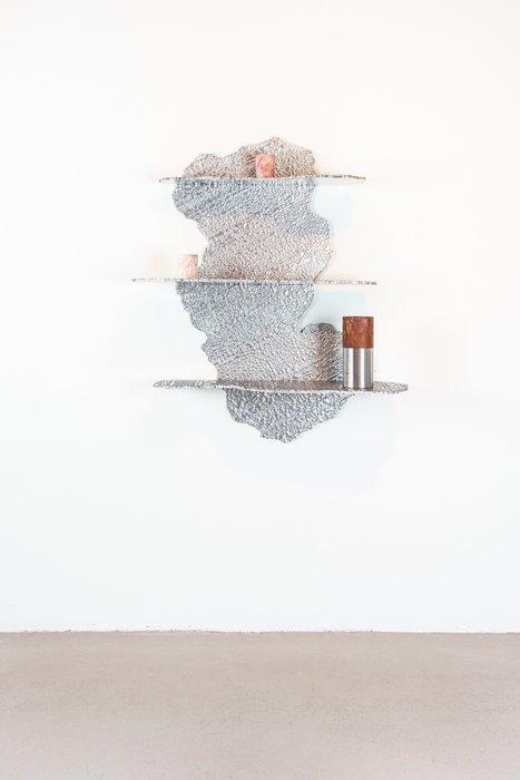 Transnatural - Studio ThusThat - Wandrek - Crust - Aluminium, Antiek en Kunst, Kunst | Designobjecten