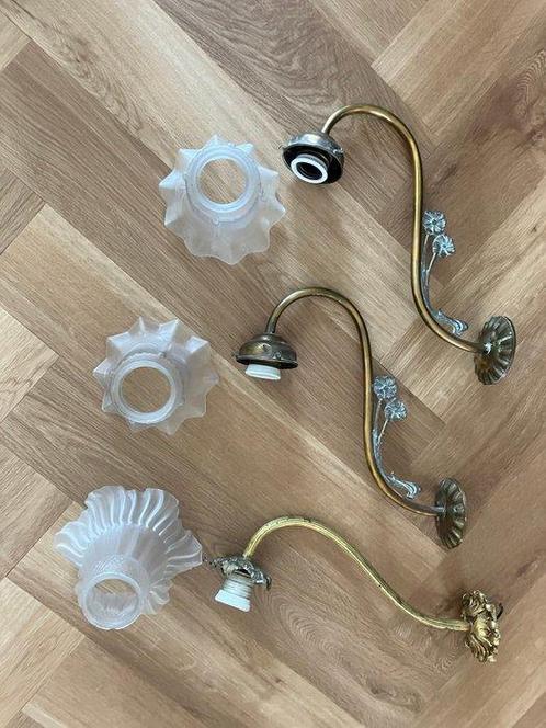 Lampe murale (3) - Laiton, Verre - 3 appliques dart nouveau, Antiek en Kunst, Curiosa en Brocante