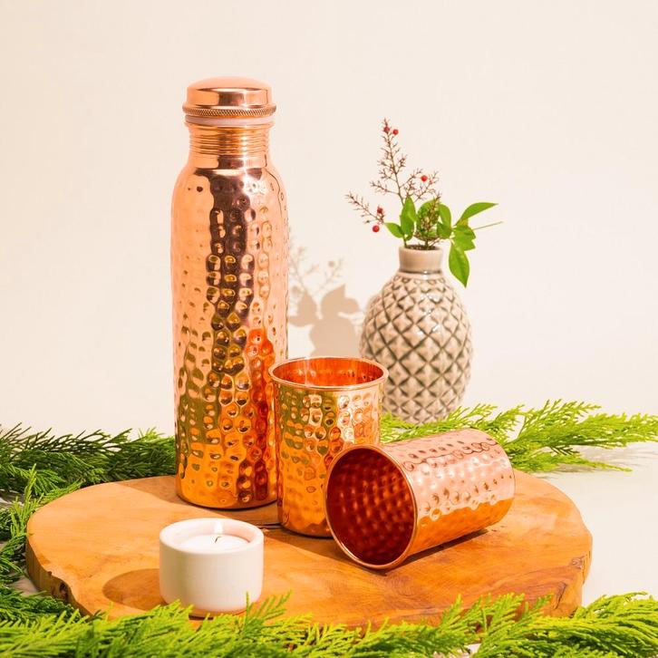 Puur Koperen Set: Fles (1 l) + 2 Bekers (300 ml) Gehamerd, Sport en Fitness, Gezondheidsproducten en Wellness, Ophalen of Verzenden