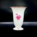 Herend - Exquisite Large Tulip Shaped Vase (22,3 cm) -, Antiek en Kunst