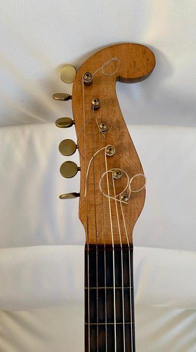 Klassieke gitaar - Oostenrijk - 1835, Muziek en Instrumenten, Snaarinstrumenten | Gitaren | Akoestisch