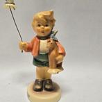 Goebel - Beeldje - Hummel #239/E - Carnaval Fun - TMK8 -