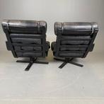 Chaise - Cuir, Métal, Bois - Une paire de fauteuils de style