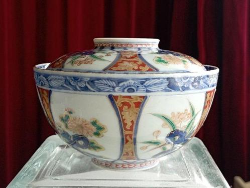 Imari bowl with lid - Porselein - Japan - Meiji periode, Antiek en Kunst, Antiek | Overige Antiek