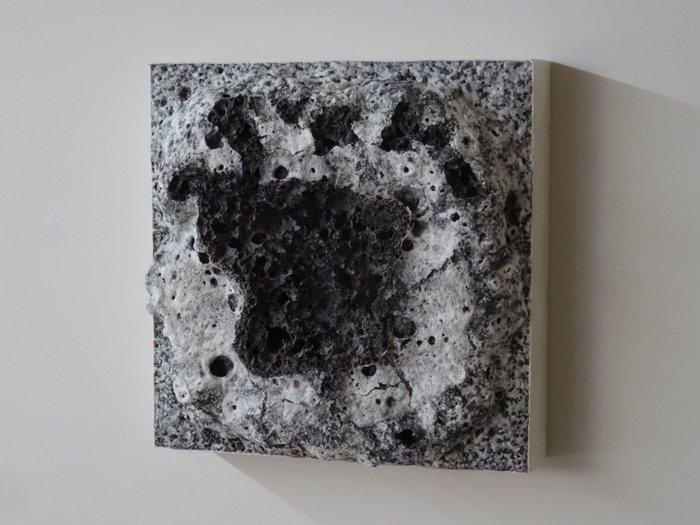 Hans Meeuwsen - 2024 - 119 wandrelief uit de volcanic, Antiquités & Art, Art | Objets design