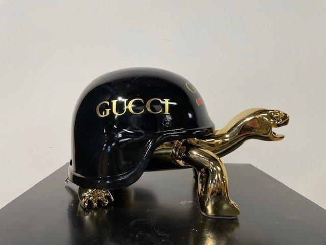 Van Apple - Fashion Desire - The Gucci Peace Turtle, Antiek en Kunst, Kunst | Designobjecten