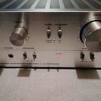Akai - { Solid state geïntegreerde versterker