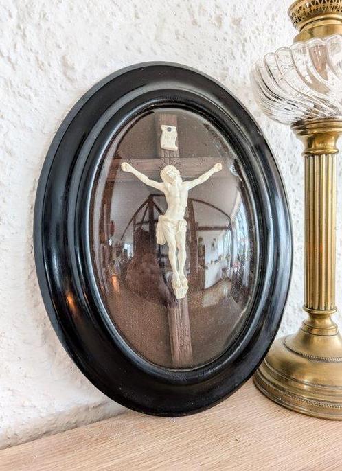 Antiek Crucifix - biscuit - 1850-1900 - Napoleon III, Antiek en Kunst, Kunst | Niet-Westerse kunst