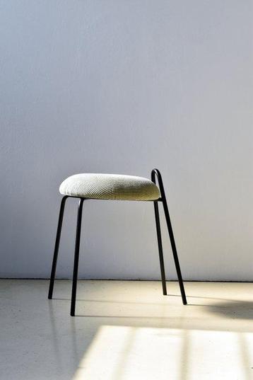 Equilibri-furniture - co.arch - Kruk - BD15 - Fluweel, IJzer