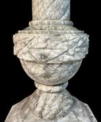 Kolom - Marmo di Carrara - Scolpita - eerste helft van de