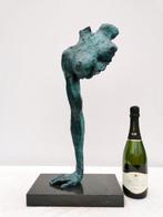 sculptuur, Vrouwelijke abstracte buste - 63 cm - Marmer, Antiek en Kunst