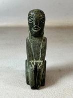 Ethiopian King Salomon stone sculpture - Ethiopia. (Zonder