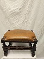 Voetbankje - Antieke Revival Chesterfield Style - Hout