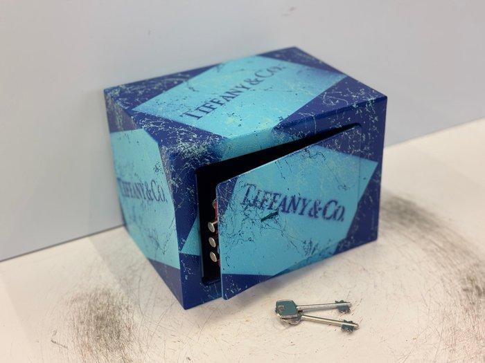 Rob VanMore - Tiffany & Co. Vault, Antiek en Kunst, Kunst | Designobjecten