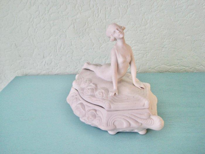 Beeldje - deksel-doos - Biscuit porselein, Antiek en Kunst, Kunst | Designobjecten