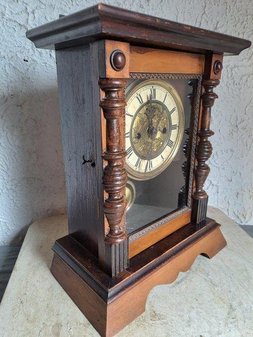 Pendule de cheminée - Bois - 1850-1900 - Une horloge de, Antiek en Kunst, Antiek | Klokken