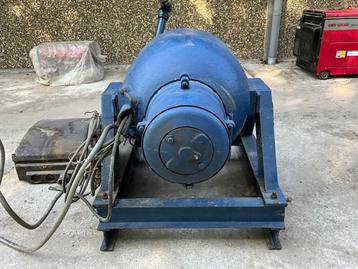 ONAN GMWC6-255 Stroomgenerator tractor