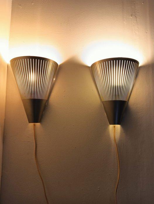 IKEA - Lampe murale (2) - Klyka - Métal, Plastique, Antiek en Kunst, Antiek | Meubels | Stoelen en Sofa's