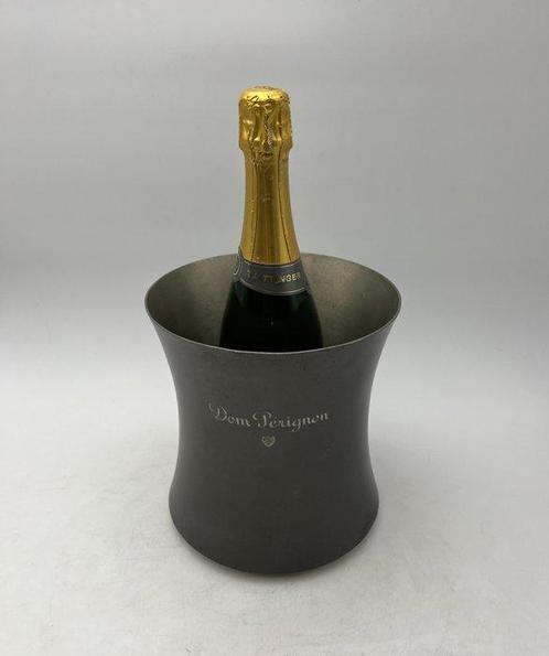 Moët et Chandon Cuvée Dom Perignon - Dom Perignon -, Antiek en Kunst, Antiek | Meubels | Tafels