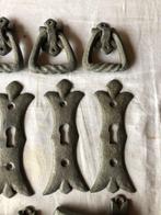 Decoratief ornament (31) - oud gietwerk - België - kast