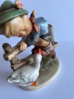 Goebel - Beeldje - Barnyard Hero - TMK2 - Biscuit porselein