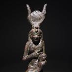 Oud-Egyptisch Brons Isis geeft borstvoeding aan Harpocrates