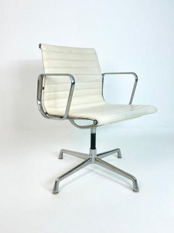 ICF - Ray Eames - Chaise - EA108 - Aluminium