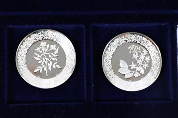 Monde. Sterling zilveren bloemenset 26x, Postzegels en Munten