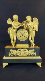 Horloge de cheminée avec personnage - Boyer a Pericueux -, Antiquités & Art