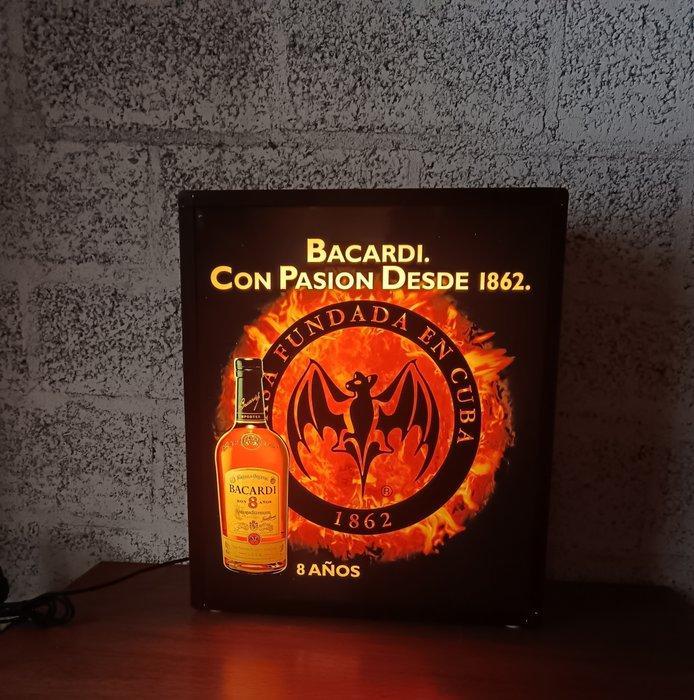 Verlichte reclame Rum Bacardi - Lichtbak - Aluminium,, Antiek en Kunst, Antiek | Wandborden en Tegels