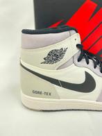 Air Jordan - Air Jordan 1 High - Sneakers - Maat: EU 44 -, Nieuw