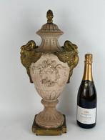 Vase balustre - Faïence - Une grande cassolette, Antiek en Kunst