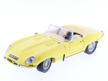 Schaal 1:18 Bburago 3026 Jaguar E 1961 #186 (Automodellen), Ophalen of Verzenden