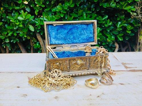 Sieradendoos - Barok - Metaal, blauw fluweel - Schatkist, Antiek en Kunst, Curiosa en Brocante