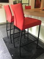 Set van 2 leren barstoelen - rood leer, 1 kruk, Ophalen of Verzenden, Nieuw