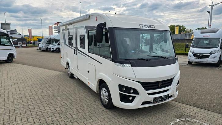 Itineo CS 660 in prima staat met hef-en stapelbedden 04841, Caravans en Kamperen, Mobilhomes, Cassettetoilet, Handgeschakeld, L-zit