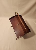 Naaidoos - Vernikkeld messing - Houten kist op poten