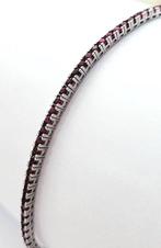 Armband - 18 karaat Witgoud - 3.20ct. tw. Robijn, Handtassen en Accessoires, Armbanden, Nieuw