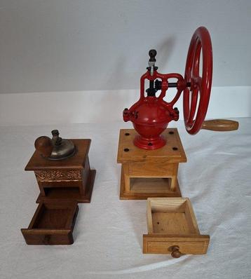 Koffiemolen (2) - hout en metaal