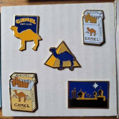 Collection thématique - Lot de 23 pins émaillés dont 1 doré, Antiek en Kunst, Antiek | Speelgoed